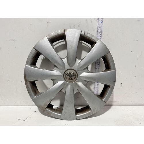 Toyota COROLLA Wheel Hub Cap 150 SERIES 03/07-12/13 Genuine