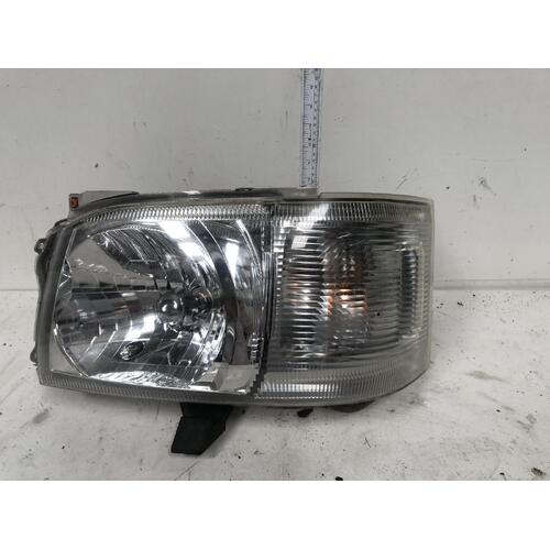 Toyota HIACE Left Headlight TRH/KDH SLWB 03/05-08/10