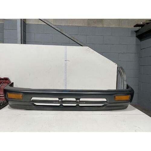 Toyota Hilux Front Bumper RN85 10/1988-09/1997