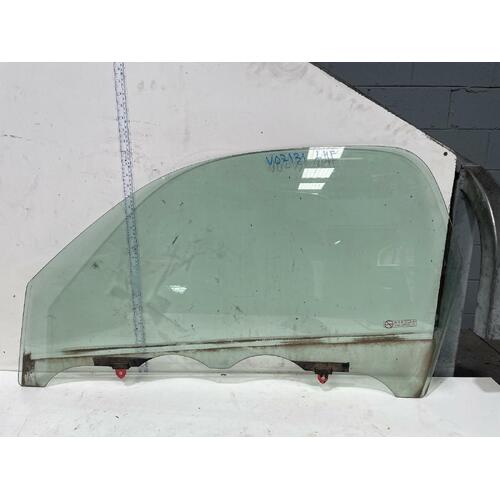 Toyota RAV4 Left Front Door Glass ACA22 07/2000-10/2005