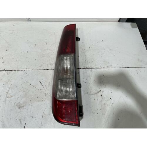 Mercedes Vito Left Lower Tail Light 639 04/2004-02/2006