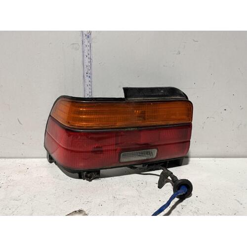 Toyota COROLLA Left Taillight AE101 Sedan 05/92-10/99