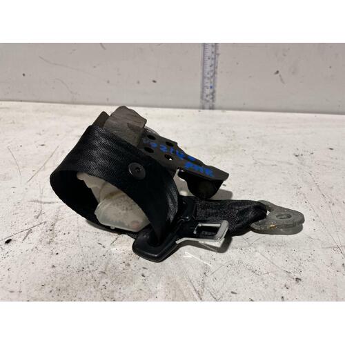 Toyota COROLLA Seat Belt AE101 Right  Rear 05/92-10/99 Hatch