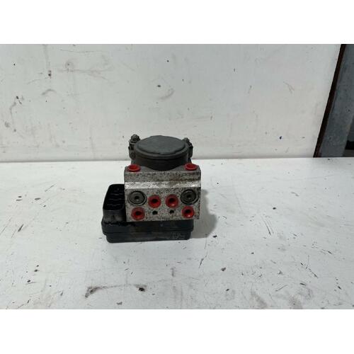 Toyota Prado ABS Pump / Module GRJ120 02/2003-10/2009