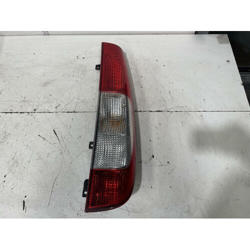 Mercedes Vito Right Lower Tail Light W639 04/2004-02/2006