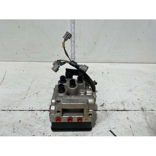 Toyota Prius ABS Pump / Module NHW11 10/2001-09/2003