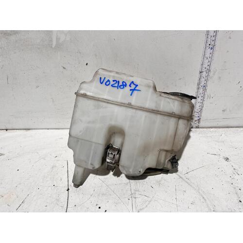 Toyota HIACE Washer Bottle TRH/KDH 03/05-04/19 