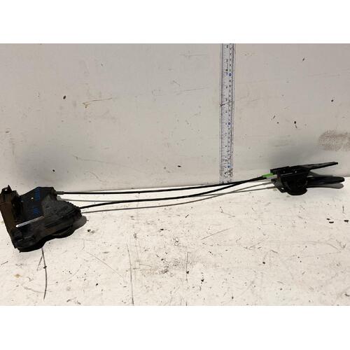 Toyota RAV4 Left Front Door Lock Mechanism ACA33 11/2005-09/2008