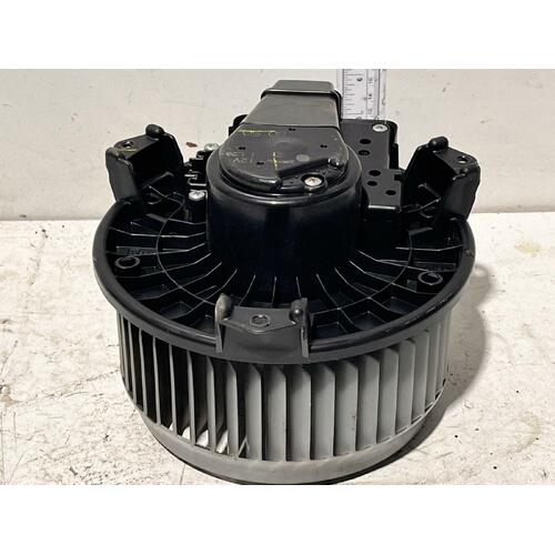 Toyota ESTIMA Heater Fan Motor XR50 Front 05-19 Import