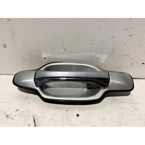 Great Wall V240 Left Front Outer Door Handle K2 06/2009-01/2015