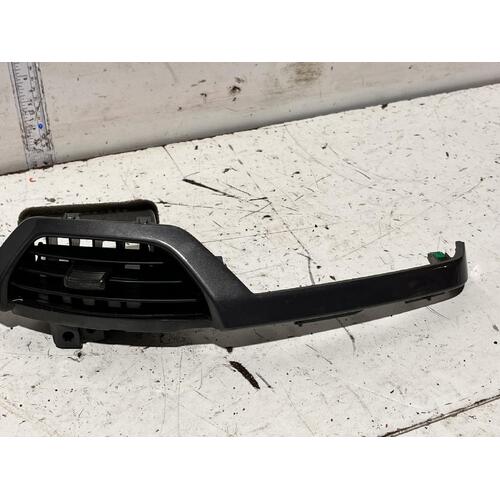 Holden Colorado Inner Right A/C Vent RG 06/2012-12/2020