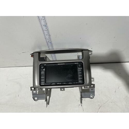 Toyota Landcruiser Head Unit UZJ100 01/1998-10/2007