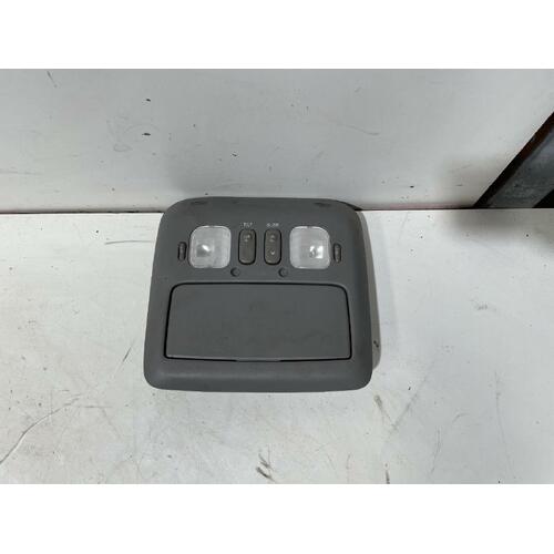 Toyota Landcruiser Front Courtesy Light UZJ100 01/1998-10/2007