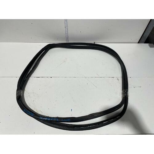 Toyota Hiace Left Rear Sliding Door Seal TRH201 03/2005-04/2019