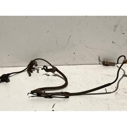 Toyota Estima Right Front ABS Sensor ACR30 2000-2006