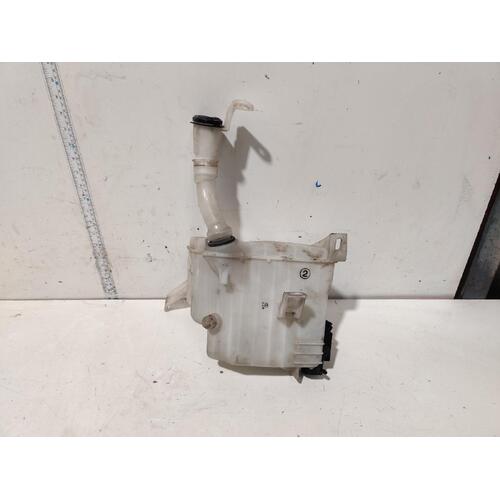 Toyota Tarago Washer Bottle ACR30 06/2000-05/2003