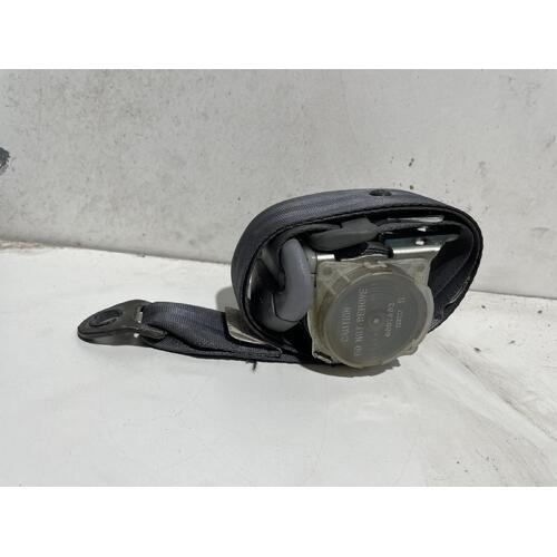 Toyota Tarago Left Rear 2nd Row Seatbelt ACR30 06/2000-02/2006