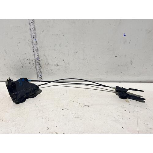 Toyota RAV4 Left Front Door Lock Mechanism ACA33 11/2005-09/2008