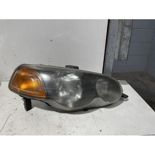 Honda HR-V Right Head Light GH 02/1999-06/2002