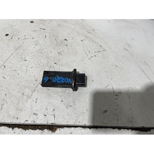 Nissan Navara Air Flow Meter D40 09/2005-8/2015