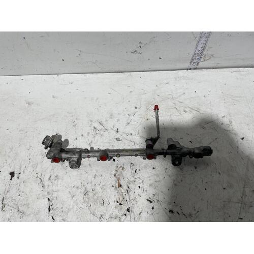 Toyota Hilux Fuel Injection Rail 2.7 Petrol 2TR-FE TGN16 03/05-09/15