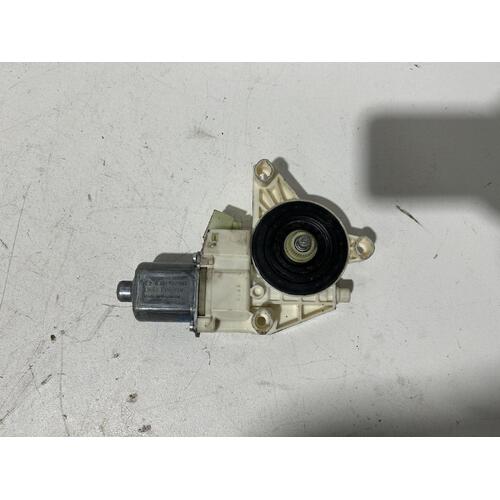 Mercedes C Class Left Front Window Regulator Motor C 220 W204 07/2007-04/2011