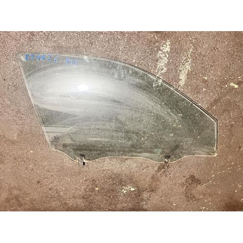 Hyundai Tucson Right Front Door Glass 08/2004-01/2010