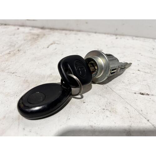 Toyota COROLLA Ignition Barrel & Key AE112 10/98-11/01 