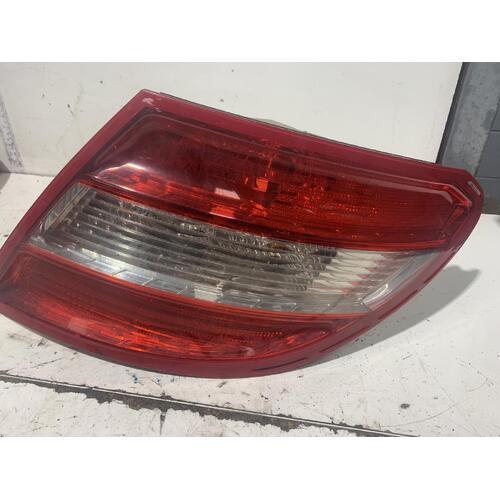 Mercedes C Class Right Tail Light W204 C 200 07/2007-04/2011