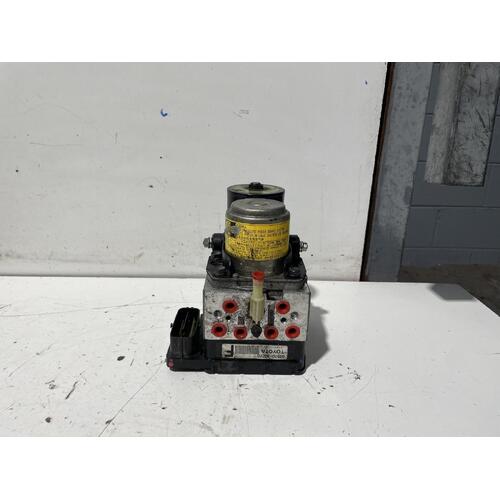 Toyota Camry ABS Pump / Module AHV40 12/2009-11/2011