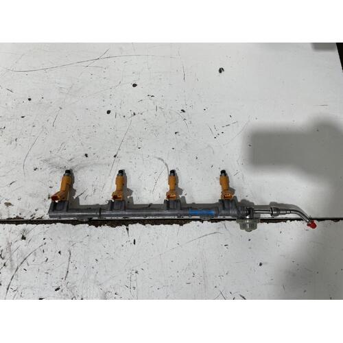 Toyota Camry Injection Rail with 4 x Injectors AHV40 06/2006-02/2012