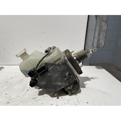 Mitsubishi Pajero ABS Booster Assembly NT 11/2006-04/2021