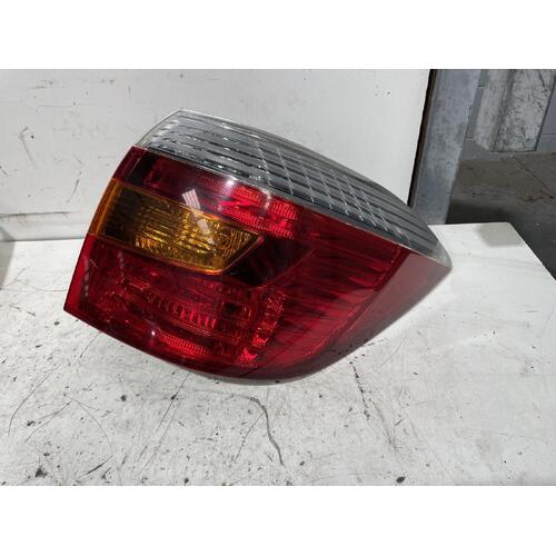 Toyota Kluger Right Tail Light GSU45 05/2007-07/2010