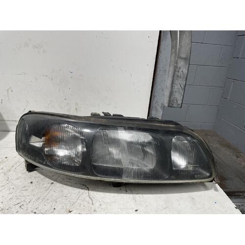 Volvo S60 Right Head Light 11/2000-09/2004