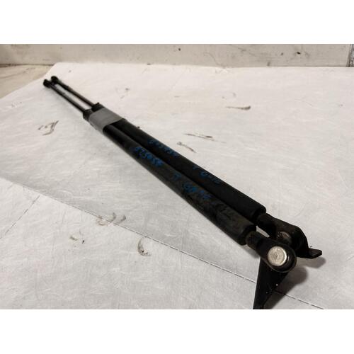 Kia PREGIO Tailgate Struts VAN Pair 07/04-01/06 