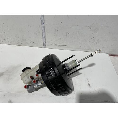 Nissan Navara Brake Booster with Master Cylinder D40 09/2005-08/2015