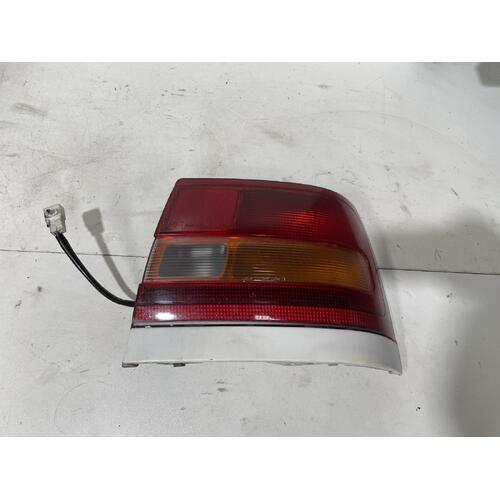 Toyota Corolla Right Tail Light AE101 06/1996-10/1999