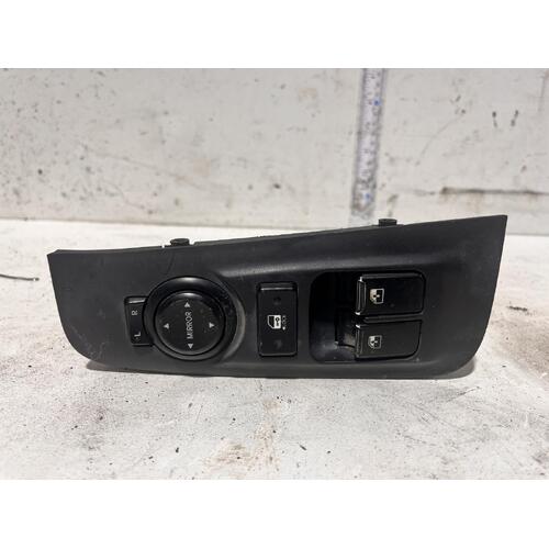 Hyundai ILOAD Power Window MASTER Switch TQ Right Front 11/07-03/21