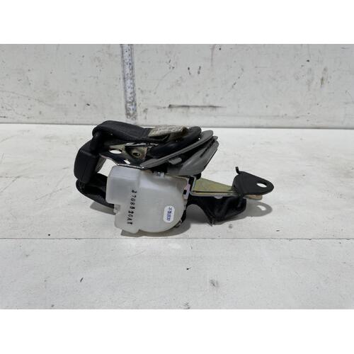 Toyota Kluger Left Rear 3rd Row Seatbelt GSU45 05/2007-07/2010