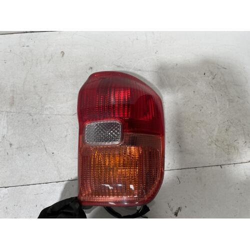 Toyota RAV4 Right Tail Light ACA21 07/2000-07/2003