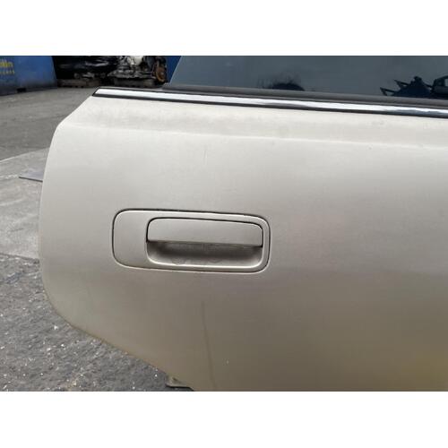 Lexus ES300 Right Rear Outer Door Handle MCV20 10/1996-10/2001