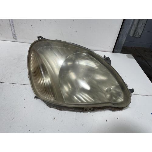 Toyota Echo Right Head Light NCP10 10/2002-09/2005