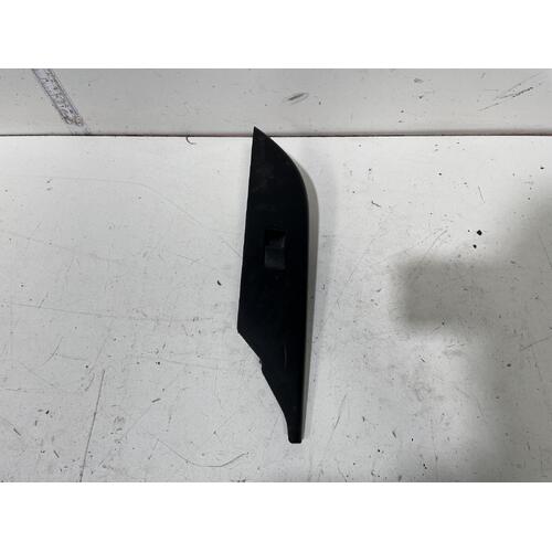 Toyota Hilux Left Front Window Switch TGN121 09/2015-Current