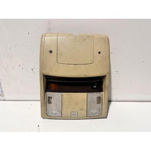 Nissan Elgrand Front Courtesy Light E51 05/2002-12/2010