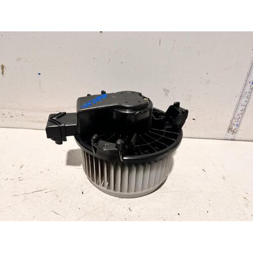 Toyota RUKUS Heater Fan Motor AZE151 01/07-