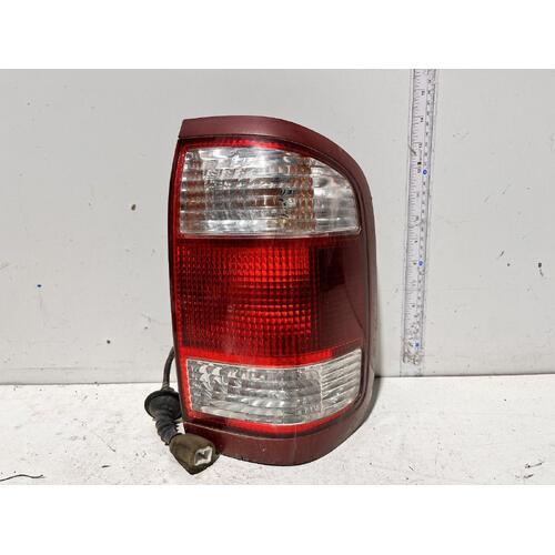 Nissan PATHFINDER Right Taillight R50 02/99-07/05