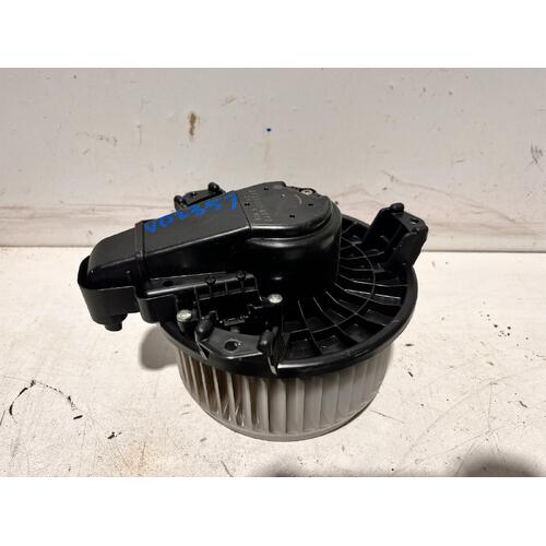 Toyota RUKUS Heater Fan Motor AZE151 01/07-2015