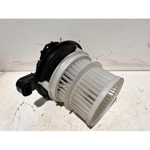 Toyota COROLLA Heater Fan Motor E210 07/18-