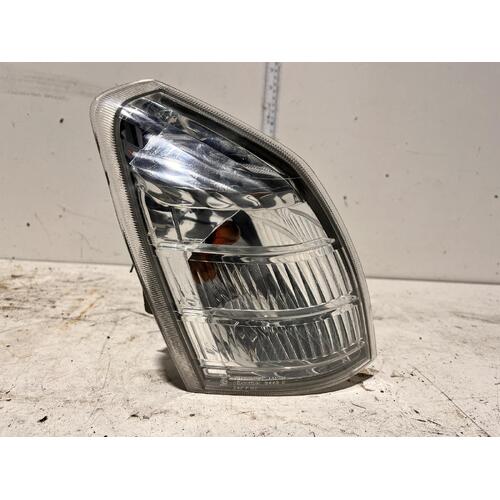 Nissan XTRAIL Corner Light Right Front T30 10/01-09/07