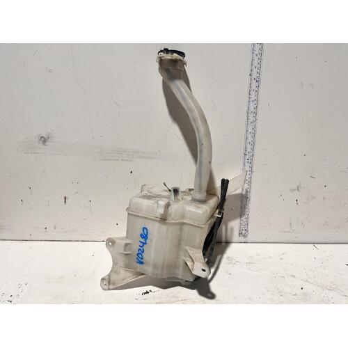 Toyota RUKUS Washer Bottle AZE151 01/07-